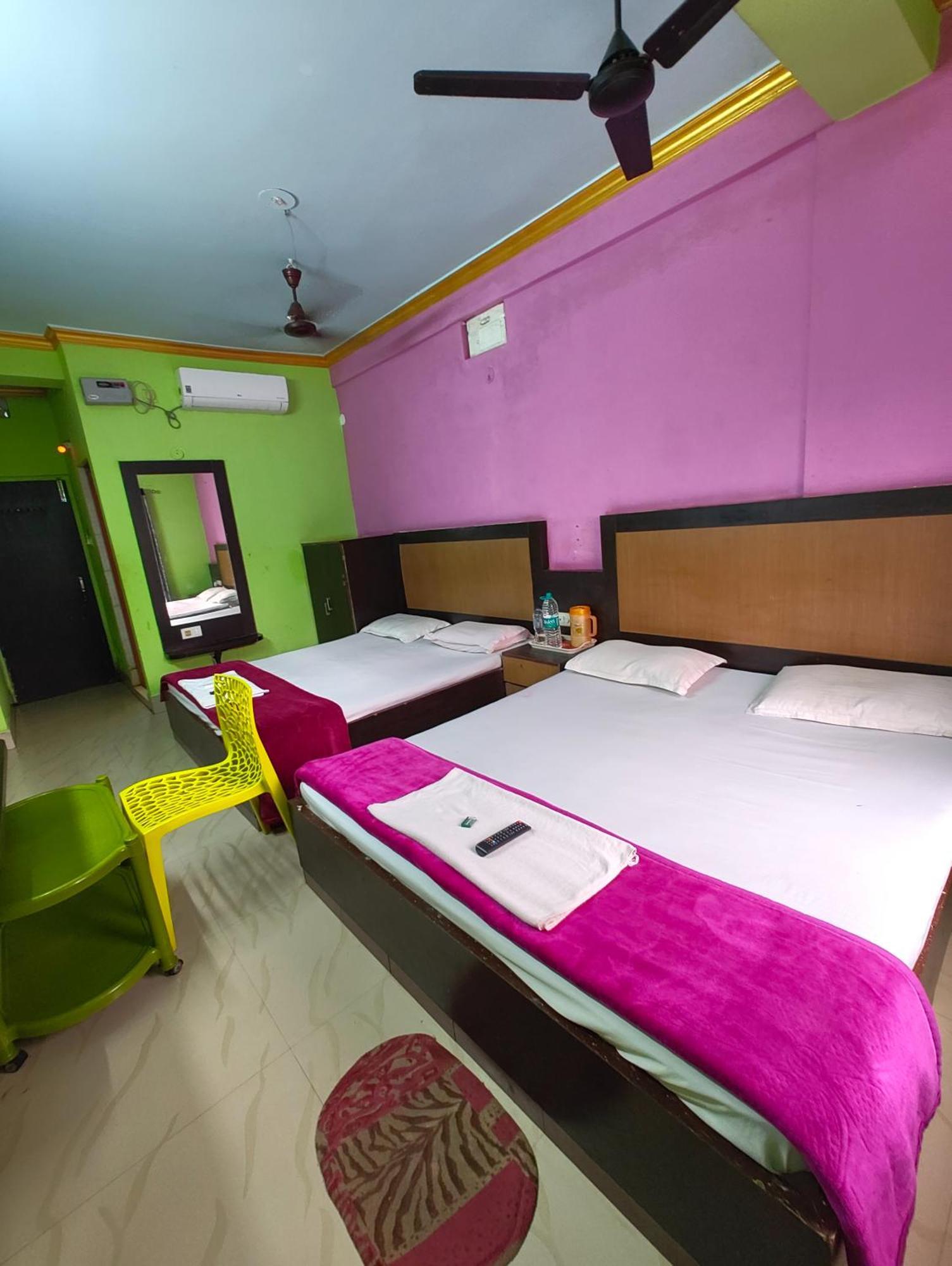 Goroomgo Samrat Palace Puri Near Sea Beach With Parking Facilities - Restaurant Available - Couple Friendly Екстер'єр фото