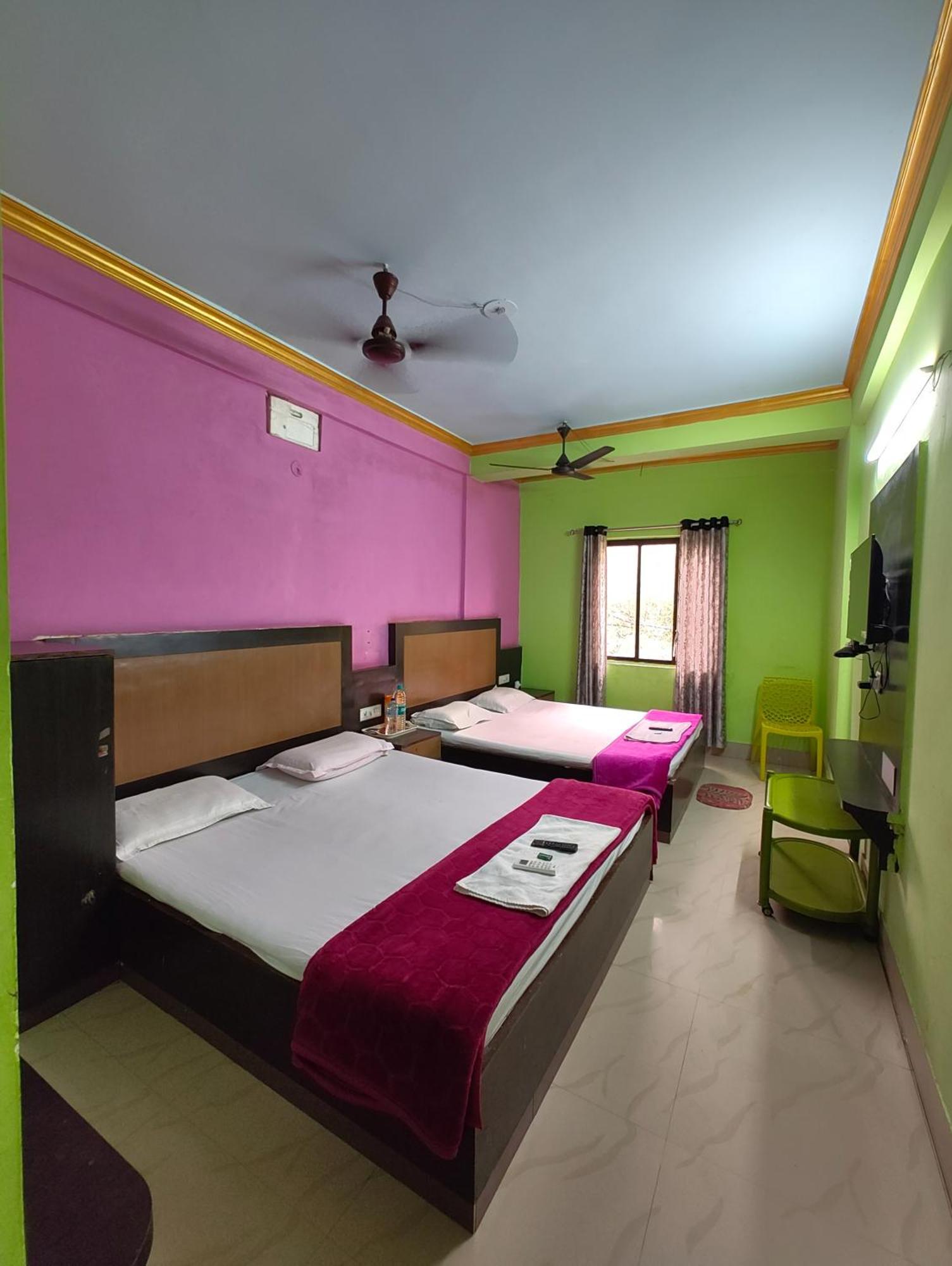Goroomgo Samrat Palace Puri Near Sea Beach With Parking Facilities - Restaurant Available - Couple Friendly Екстер'єр фото