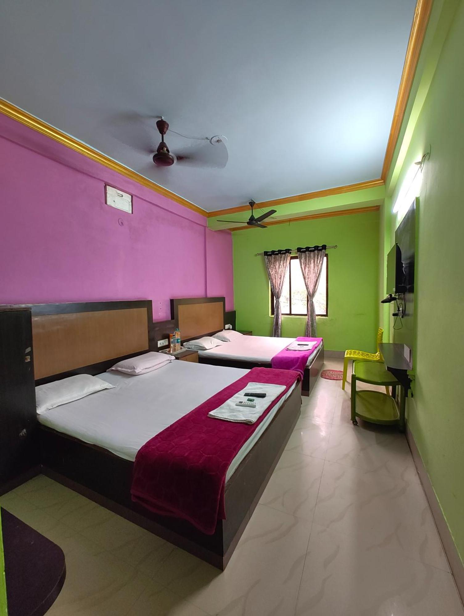 Goroomgo Samrat Palace Puri Near Sea Beach With Parking Facilities - Restaurant Available - Couple Friendly Екстер'єр фото